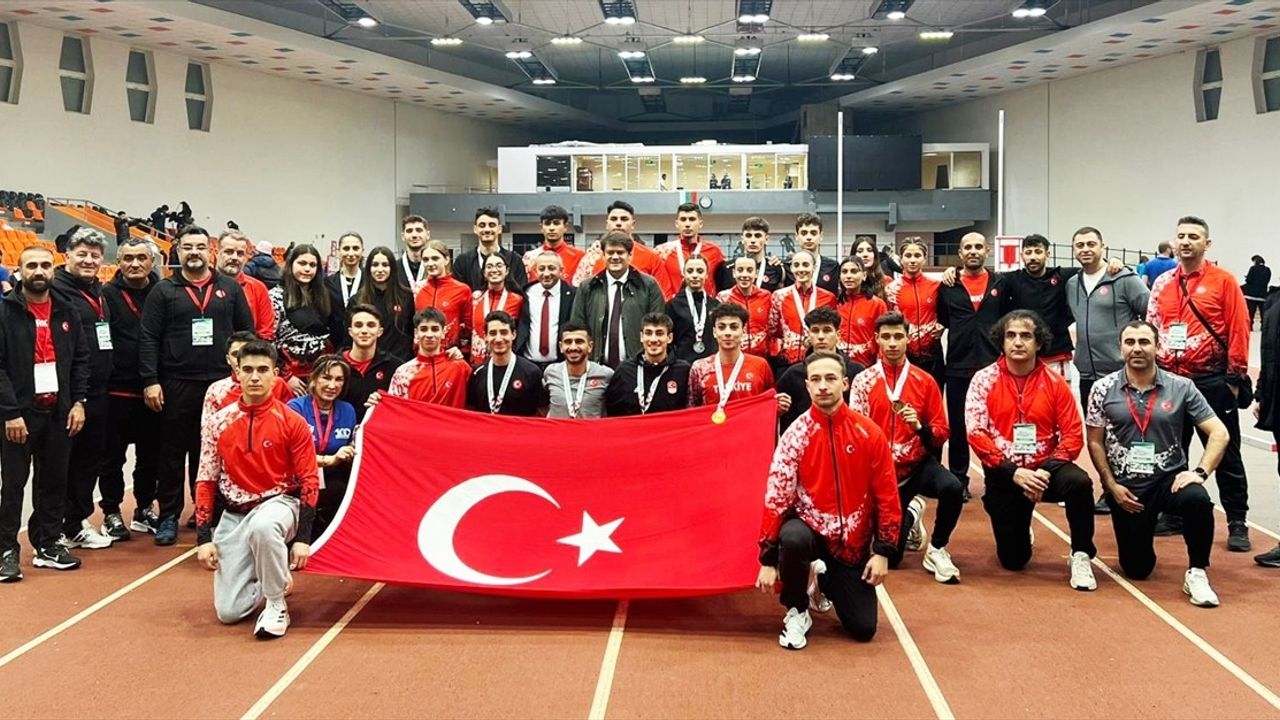 Türkiye 20 Yaş Altı Balkan Atletizm Salon Şampiyonası'nda 13 Madalya Kazandı
