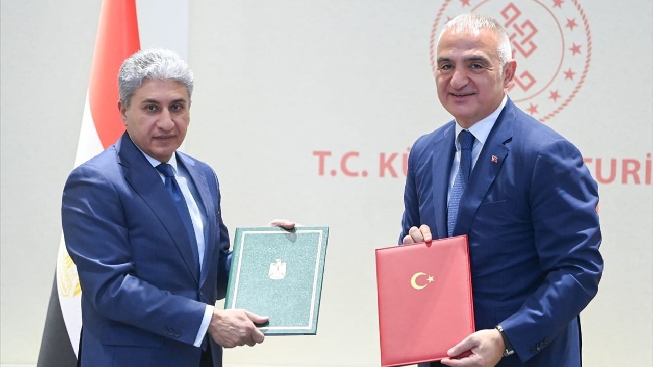 Türkiye, Mısır'a 152 Tarihi Eser İade Etti