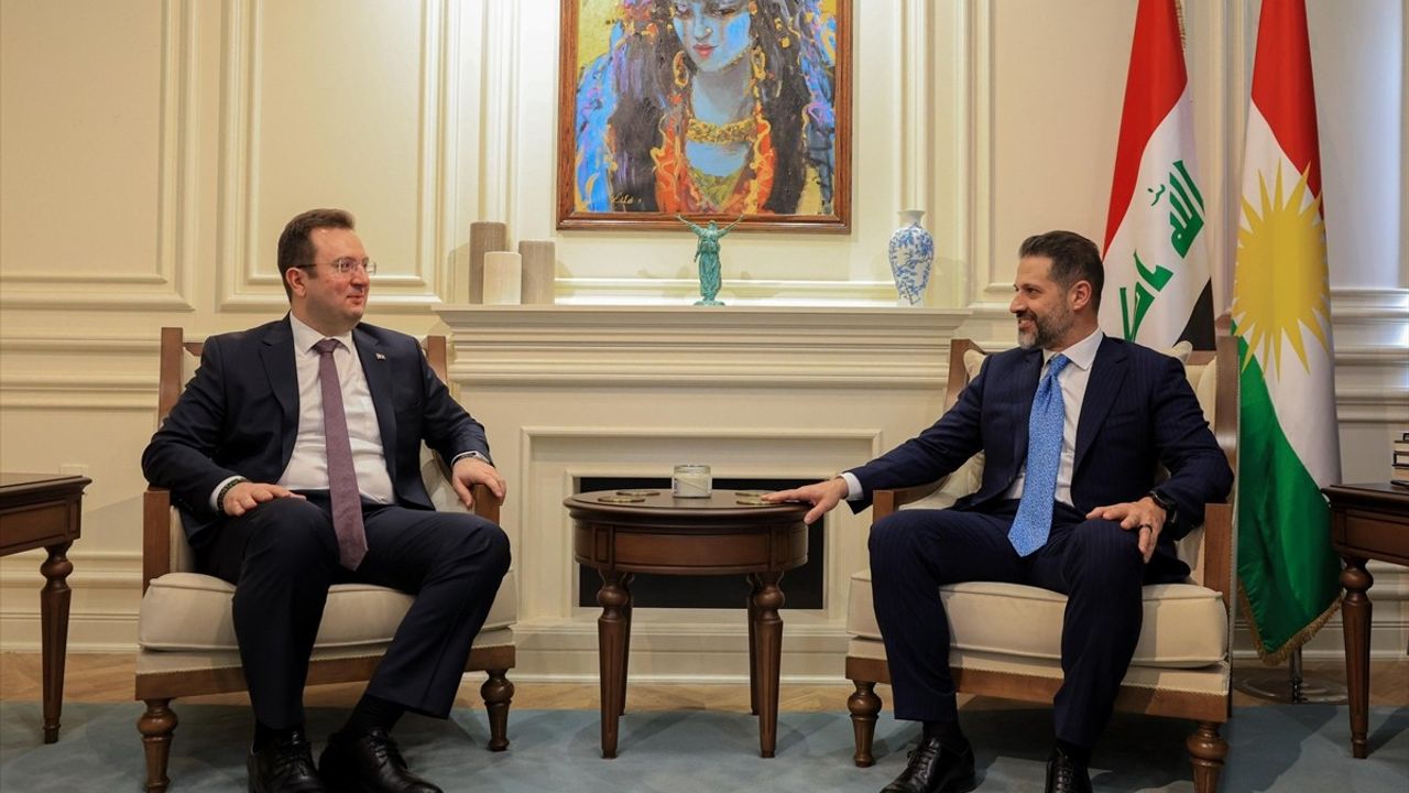 Türkiye'nin Erbil Başkonsolosu Topçu, IKBY Başbakan Yardımcısı Talabani ile Görüştü