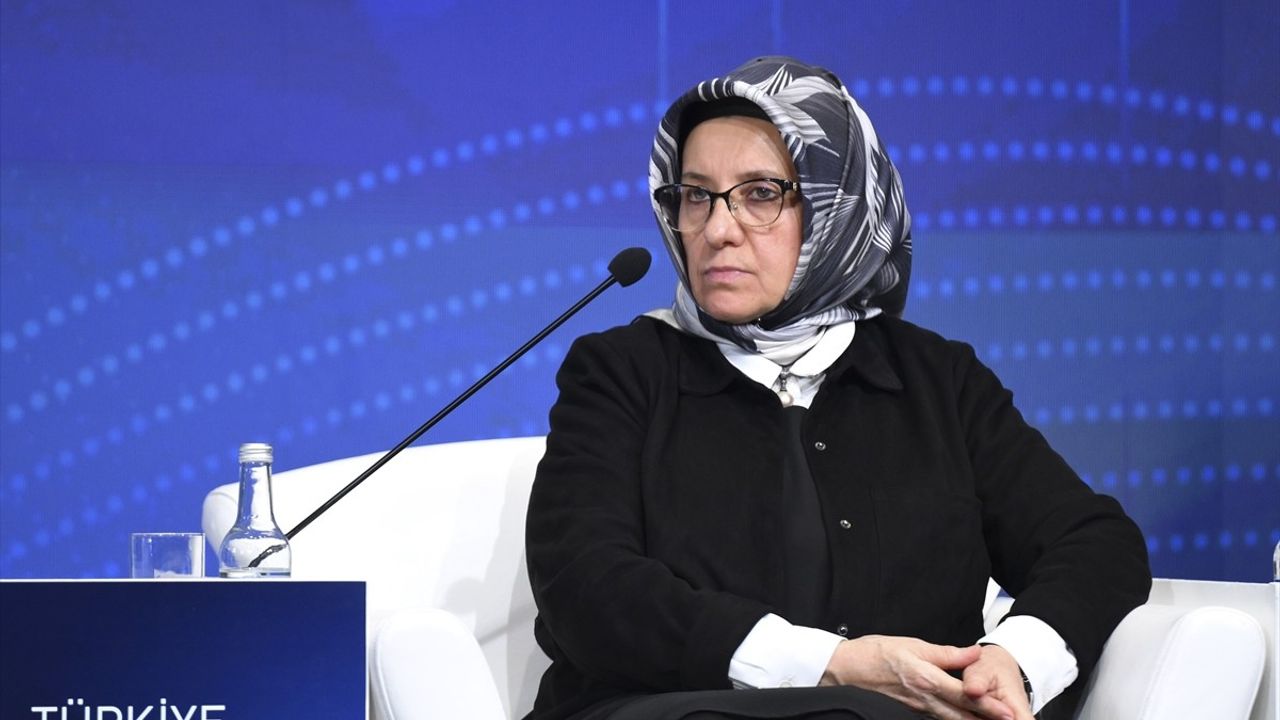 Türkiye Yayıncılık Zirvesi'nde Dijitalleşme ve Okuma Kültürü Tartışıldı