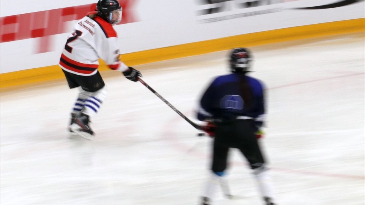 Üniversiteler Arası Buz Hokeyi Şampiyonası Erzurum'da Tamamlandı