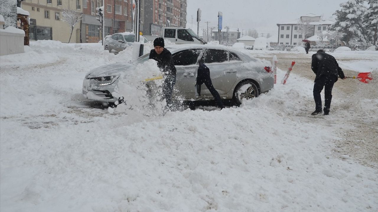 Van, Hakkari, Muş ve Bitlis'te 398 Yerleşim Yeri Ulaşıma Kapatıldı
