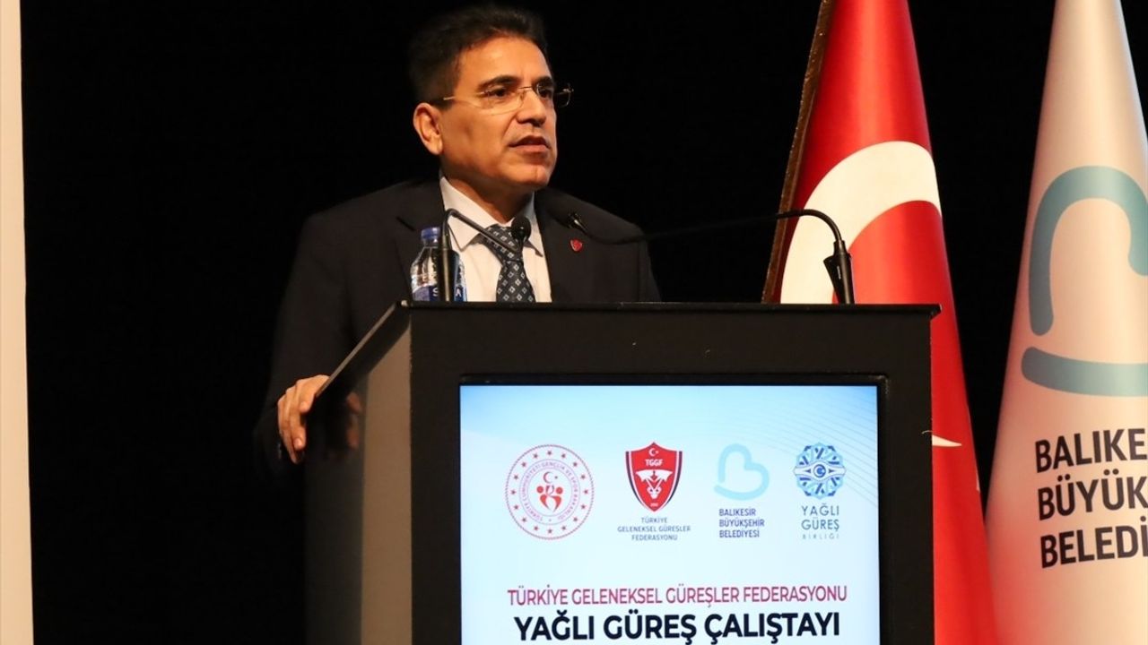 Yağlı Güreş Çalıştayı Balıkesir'de Gerçekleştirildi