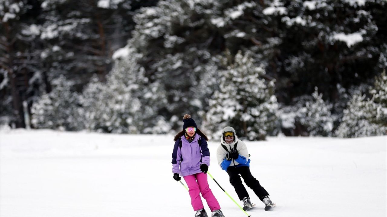 Yalnızçam Kayak Merkezi Sezon Açılışını Gerçekleştirdi