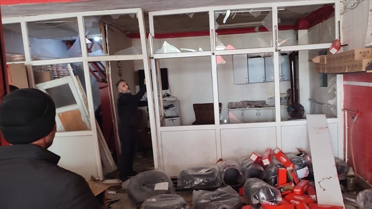 Yozgat'ta LPG Tankı Yangını, 3 Kişi Yaralandı