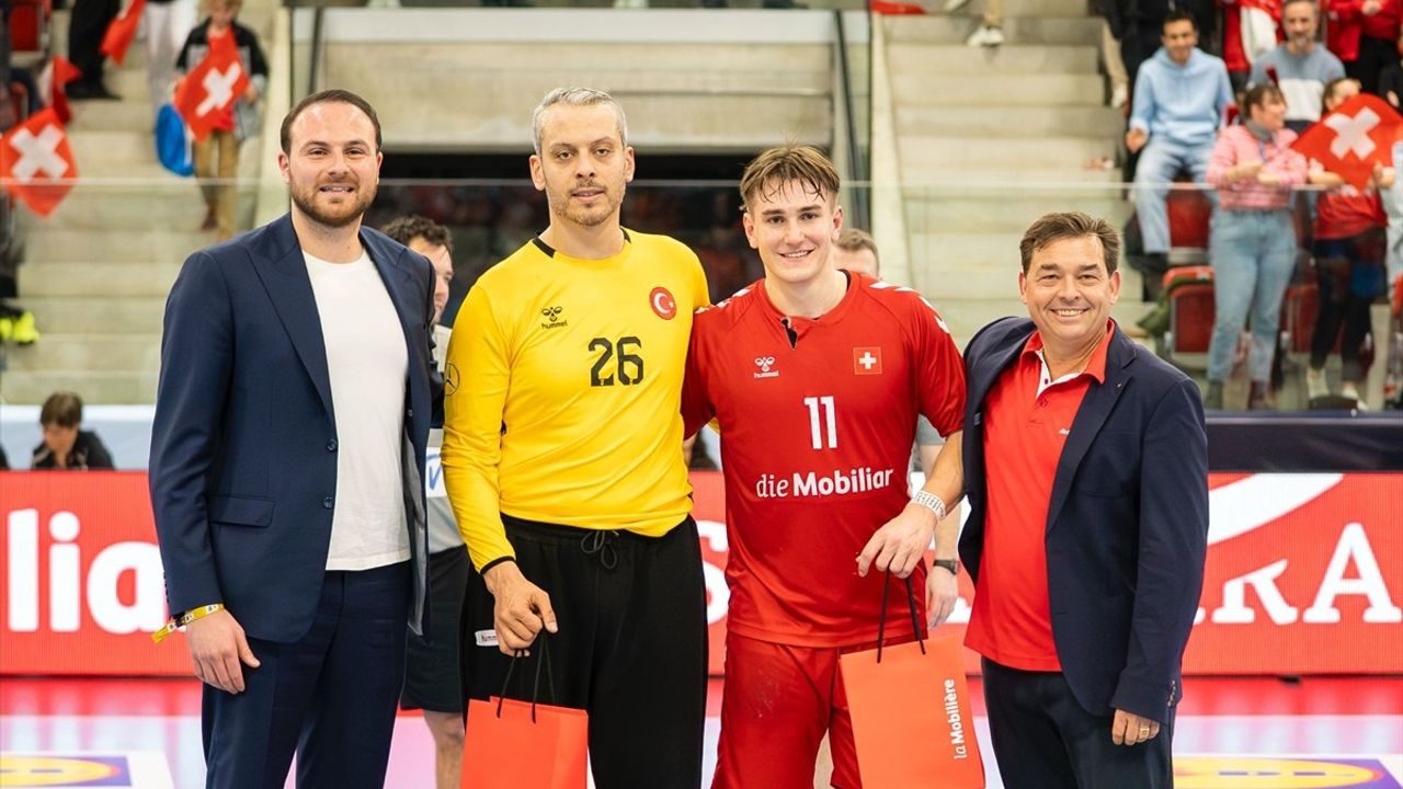 A Milli Hentbol Takımı, İsviçre'ye 30-27 Yenildi