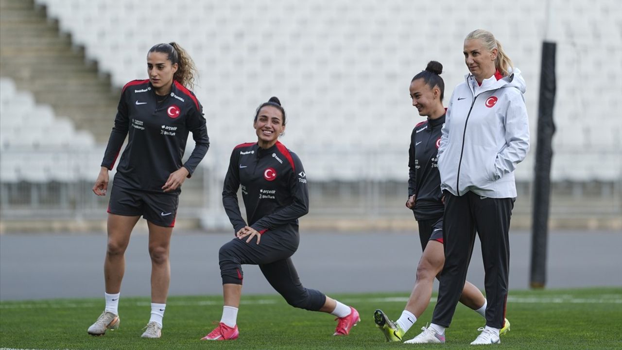 A Milli Kadın Futbol Takımı, Slovenya Maçına Hazırlanıyor