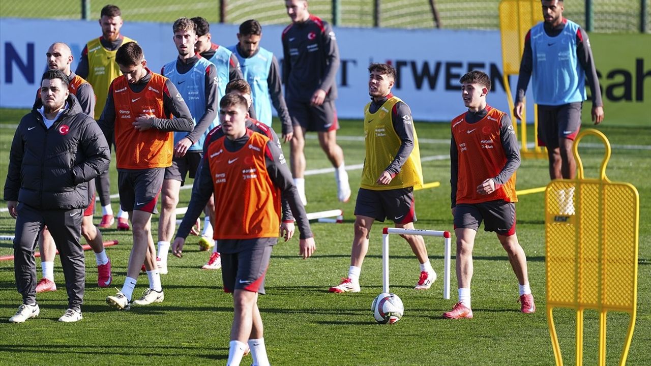 A Milli Takım, Macaristan Maçına Hazırlıklarını Başlattı