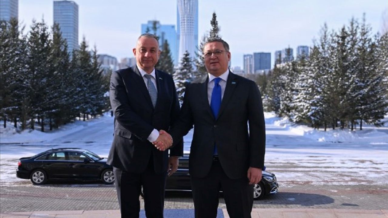 AB, Kazakistan ile 3 Milyon Euro'luk Kritik Ham Maddeler Sözleşmesi İmzaladı