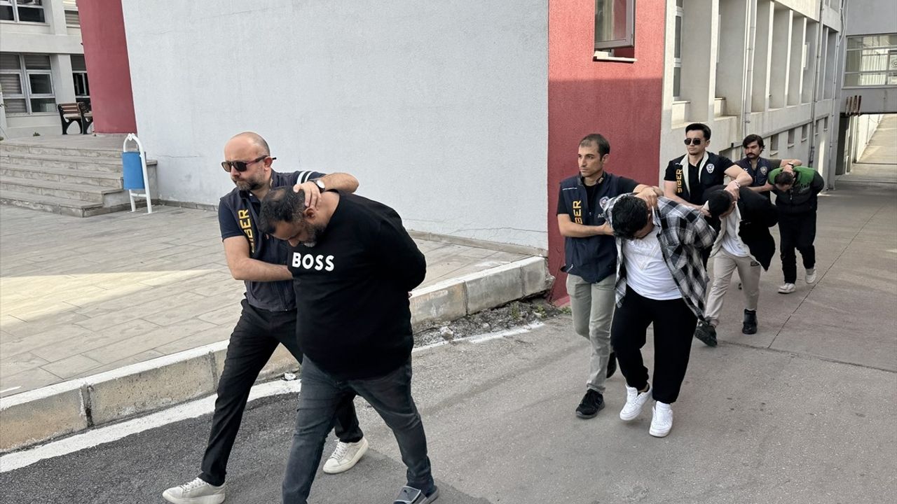 Adana'da Dolandırıcılık Operasyonu: 4 Zanlı Tutuklandı