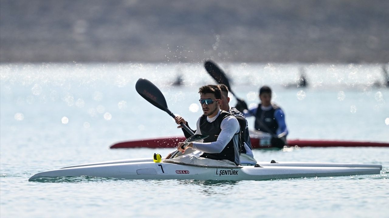 Adana'da Okullar Arası Kano Şampiyonası Heyecanı Başladı
