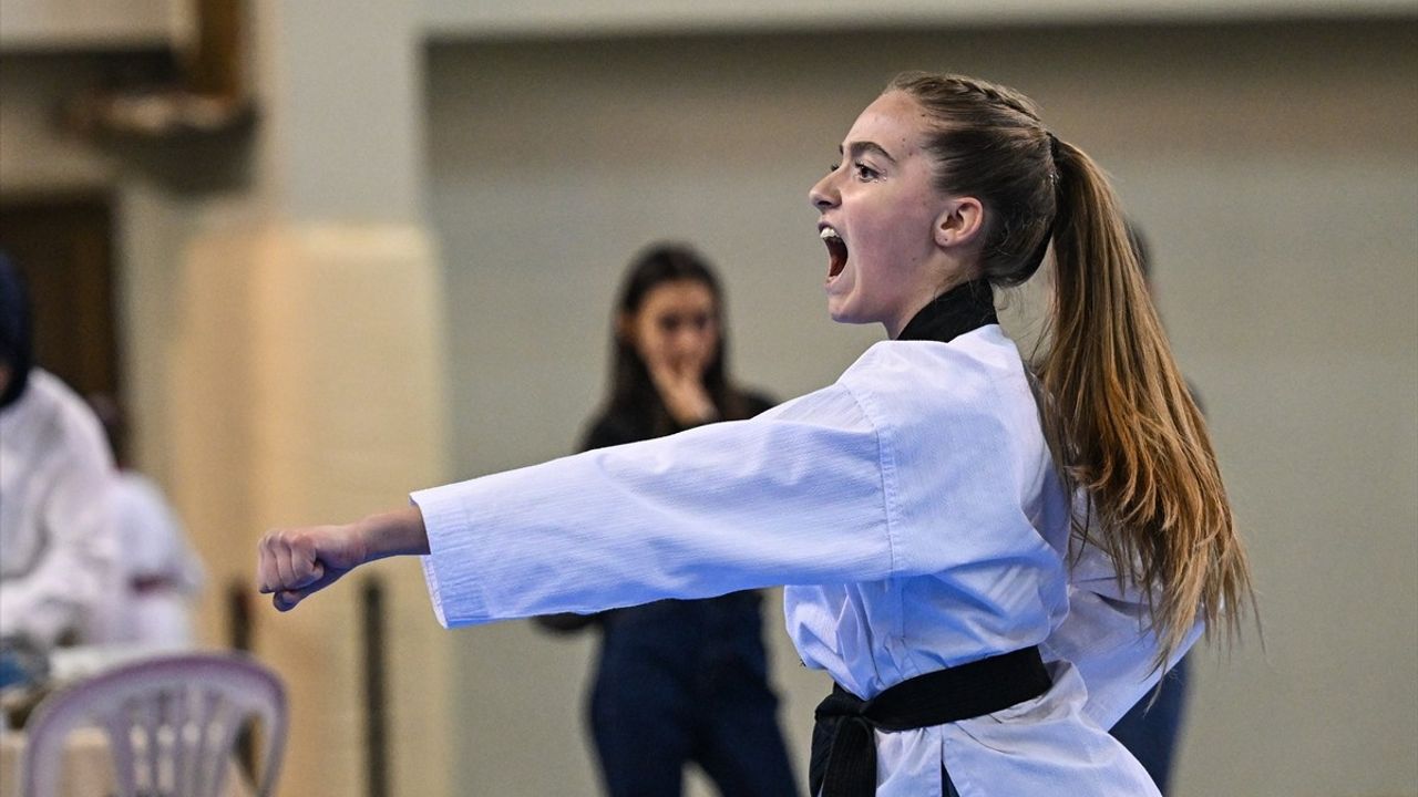 Adana'da Türkiye Tekvando Poomsae Şampiyonası Coşkuyla Tamamlandı