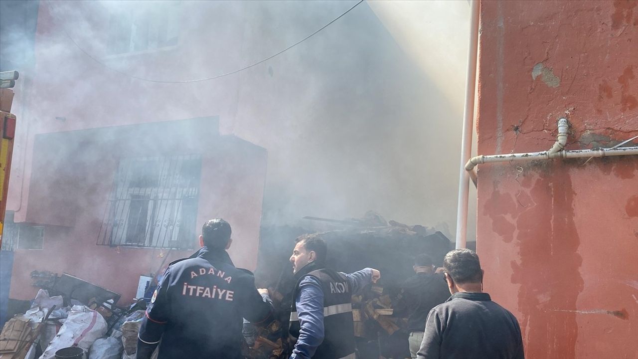 Adana'da Yangın: 2 Ev Kullanılamaz Hale Geldi