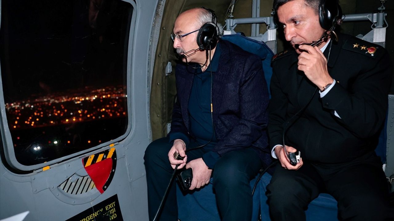 Adana Valisi Köşger, Güvenlik Denetimlerini Helikopterle İnceledi