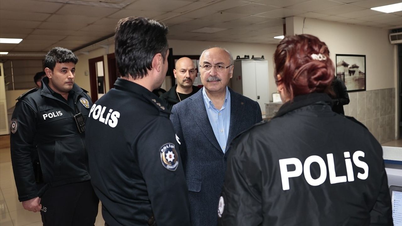 Adana Valisi Köşger, Polis Uygulamalarını Yerinde İnceledi