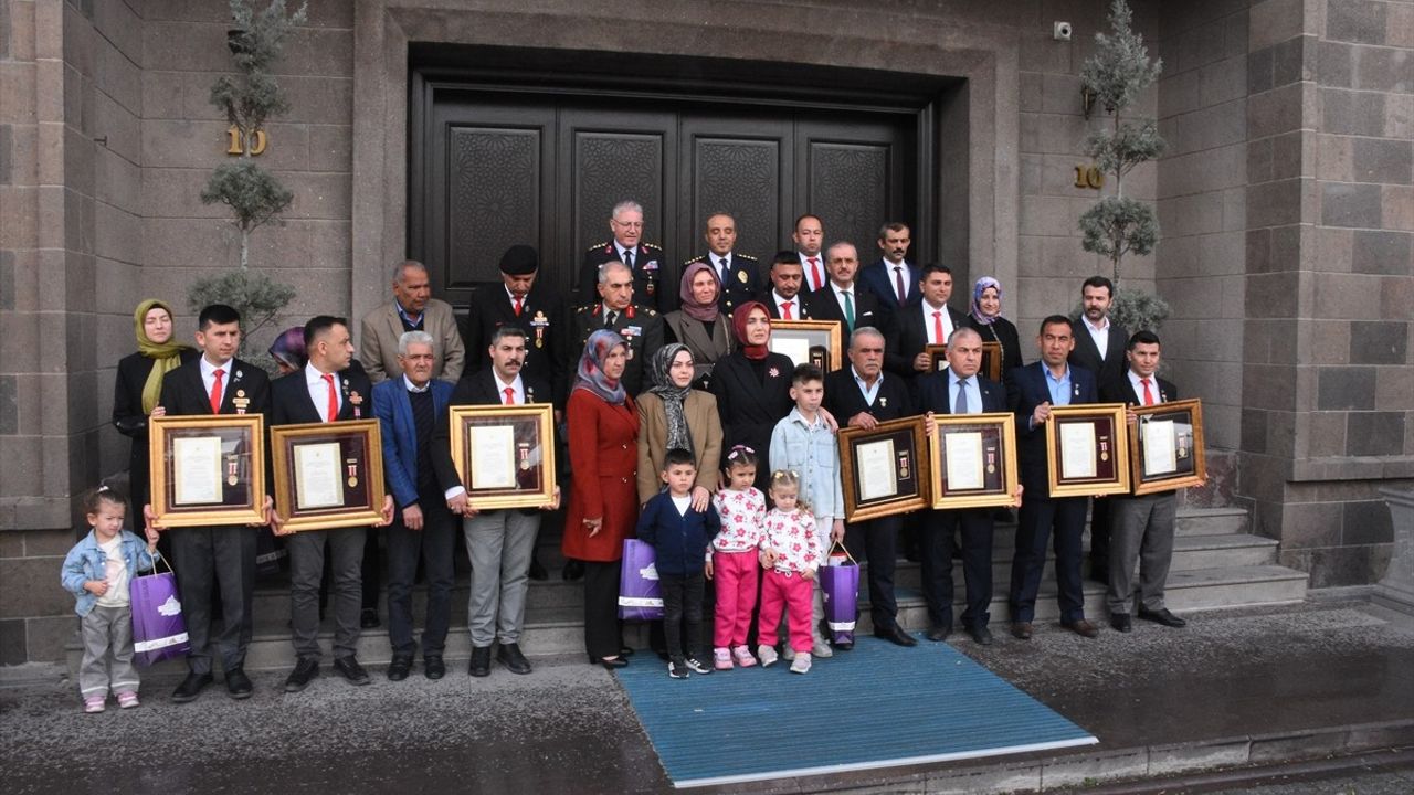 Afyonkarahisar'da Devlet Övünç Madalyası Tevcih Töreni