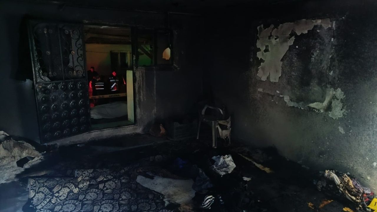 Afyonkarahisar'da Yangın Faciası: 1 Ölü, 4 Yaralı