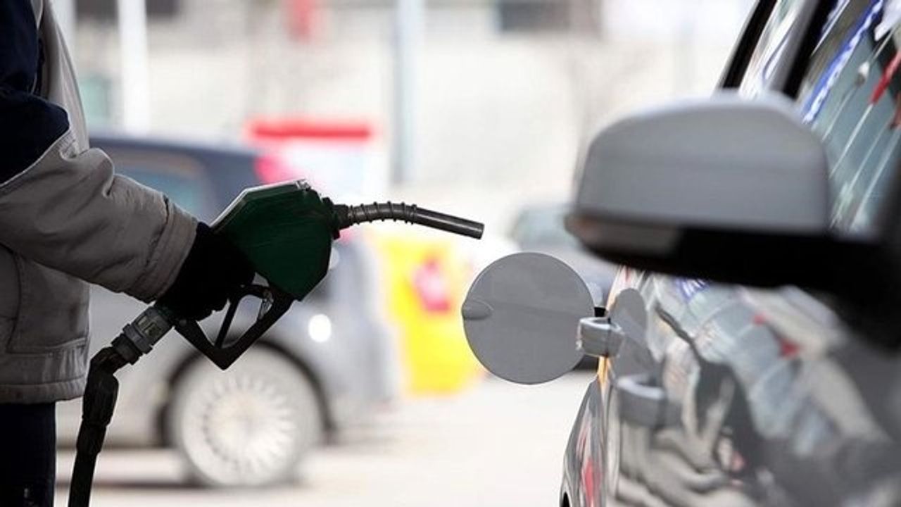 Akaryakıta Eş Zamanlı Zam: Benzin, Motorin ve LPG Fiyatları Yükseliyor