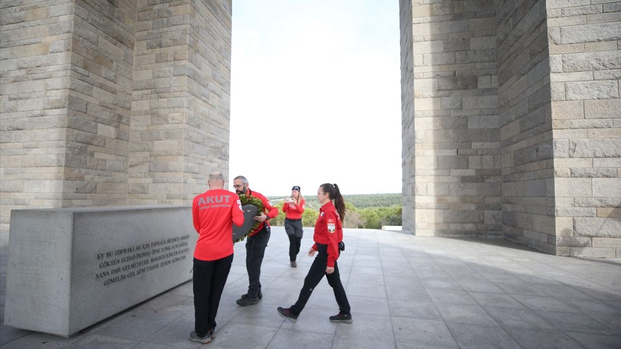 AKUT Ekipleri Gelibolu Yarımadası'nda Şehitler için Yürüdü