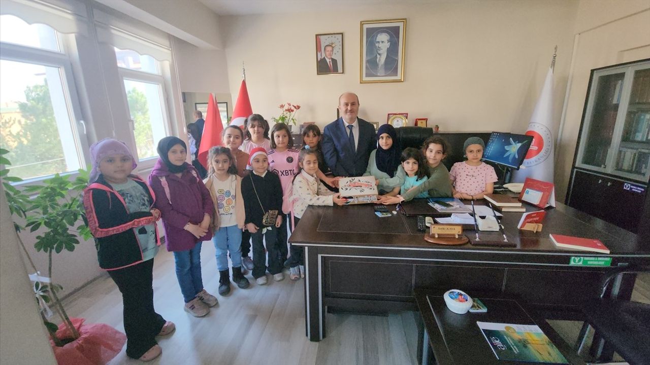 Amasya'dan Filistin'e İyilik Eli: Kur'an Kursu Öğrencileri Harçlıklarını Bağışladı