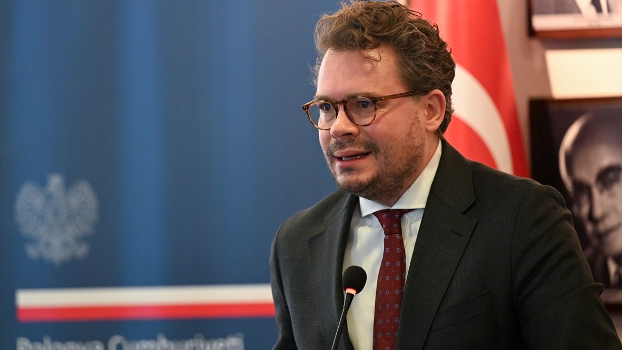 Ankara'da Türkiye-Polonya İlişkileri Üzerine Seminer Düzenlendi