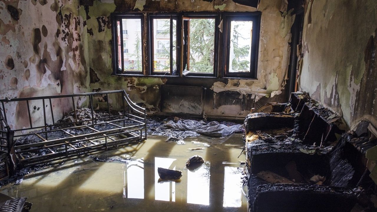 Ankara Kahramankazan'da Yangın: 7 Kişilik Aile Zor Anlar Yaşadı