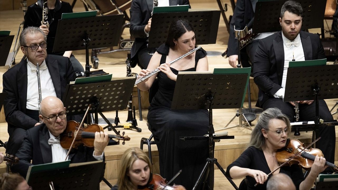 Ankara Üniversitesi İletişim Fakültesi 60. Yılını CSO Konseriyle Kutladı