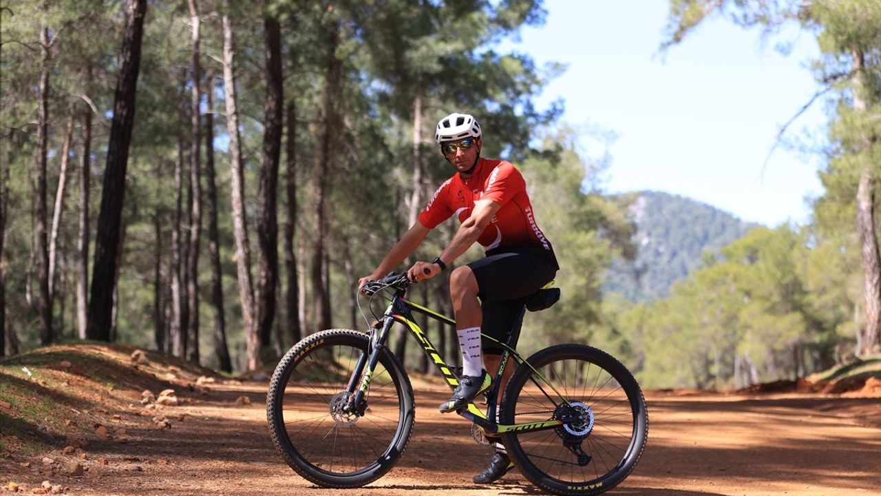 Antalya'da 60 Kilo Verip Şampiyonluk Peşinde Koşan Mermer Ustası