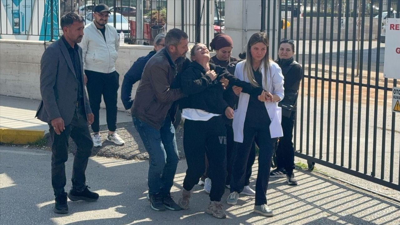 Antalya'da Hemşire Eşi Tarafından Bıçaklanarak Öldürüldü