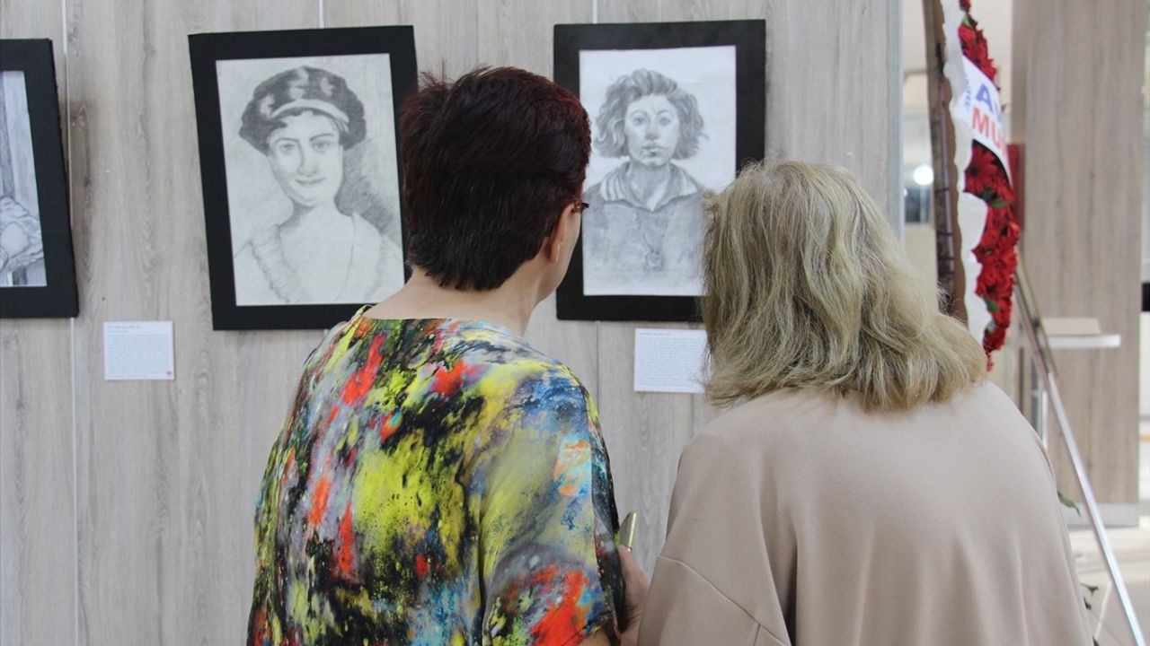 Antalya'da 'Öncü Kadınlar' Resim Sergisi Sanatseverlerle Buluştu