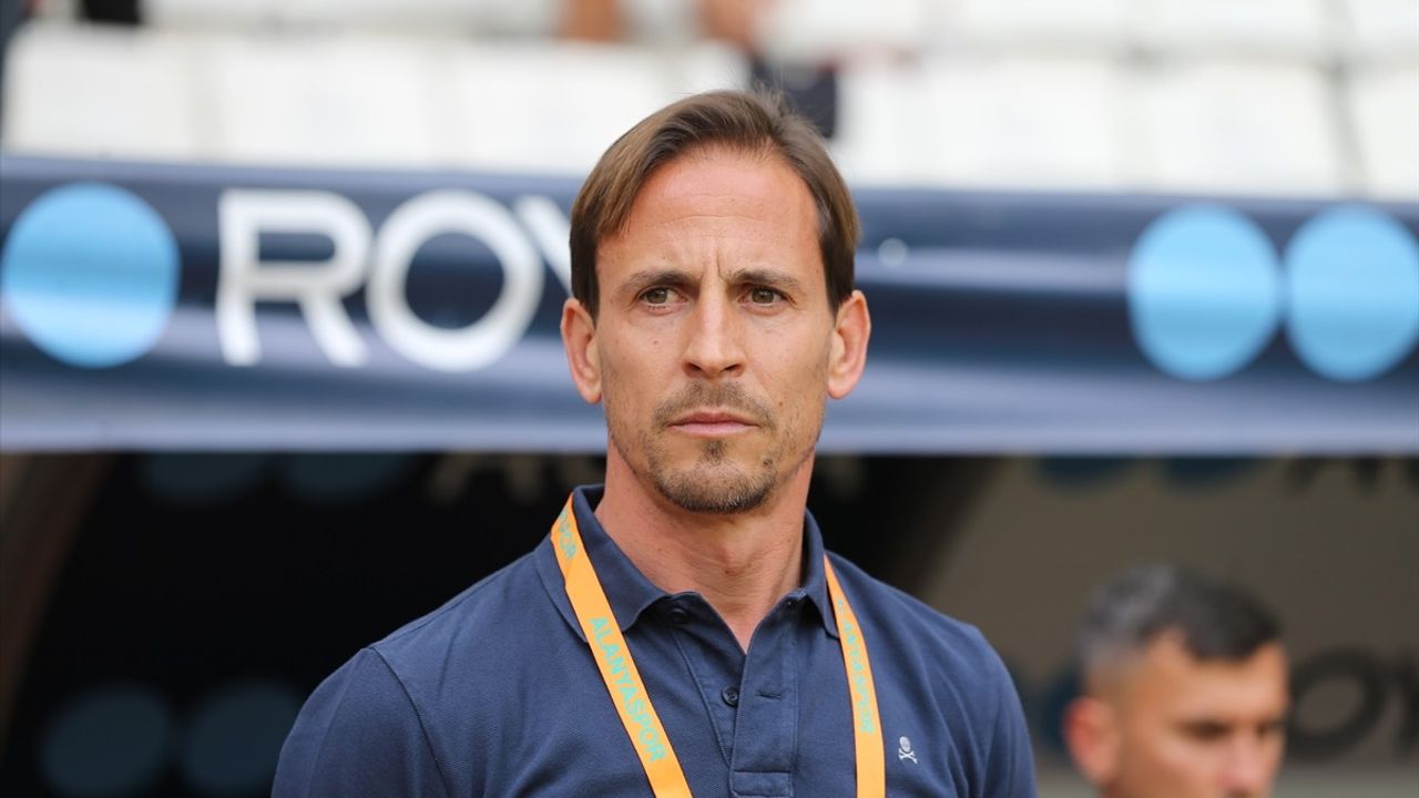 Antalyaspor, Corendon Alanyaspor'u 2-1 Yenerek Kritik Bir Galibiyet Elde Etti