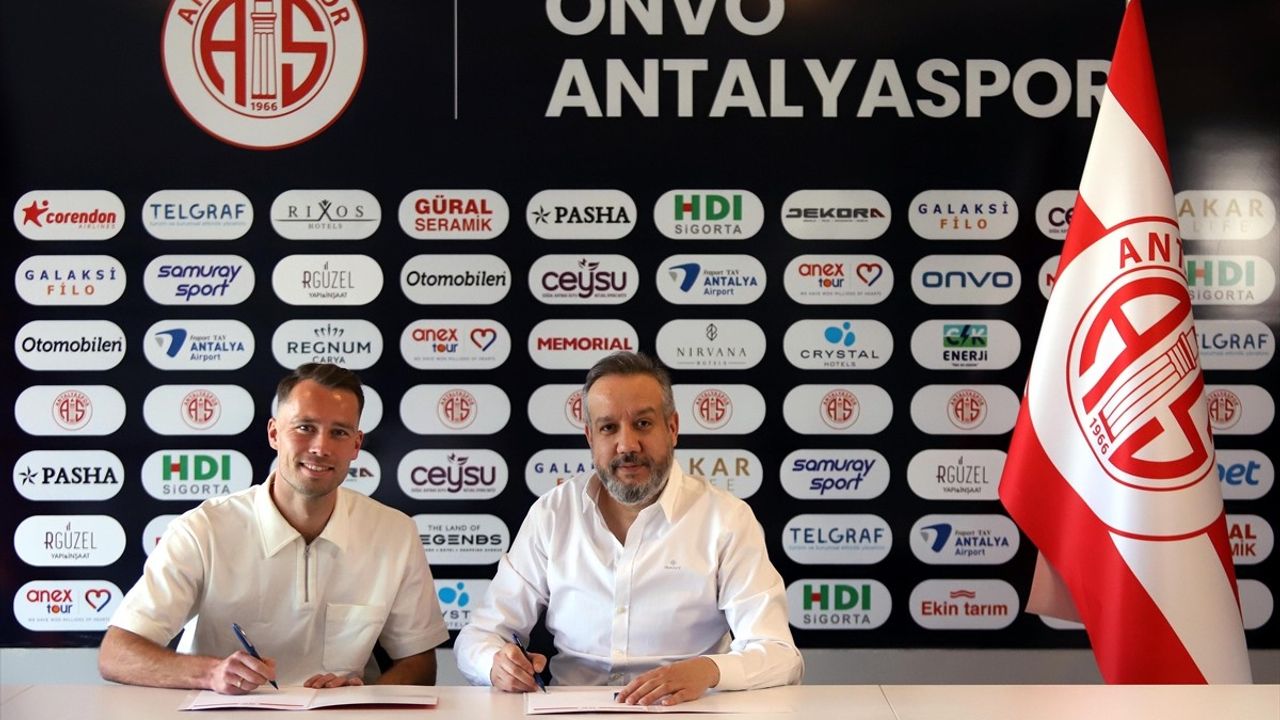 Antalyaspor, Sander Van de Streek ile Sözleşme Uzattı