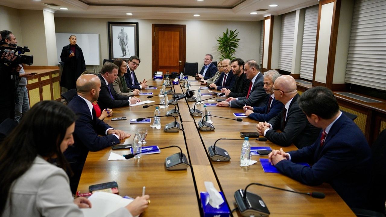 Avrupa Sosyalist Partisi Başkanı Löfven'den İBB Ziyareti