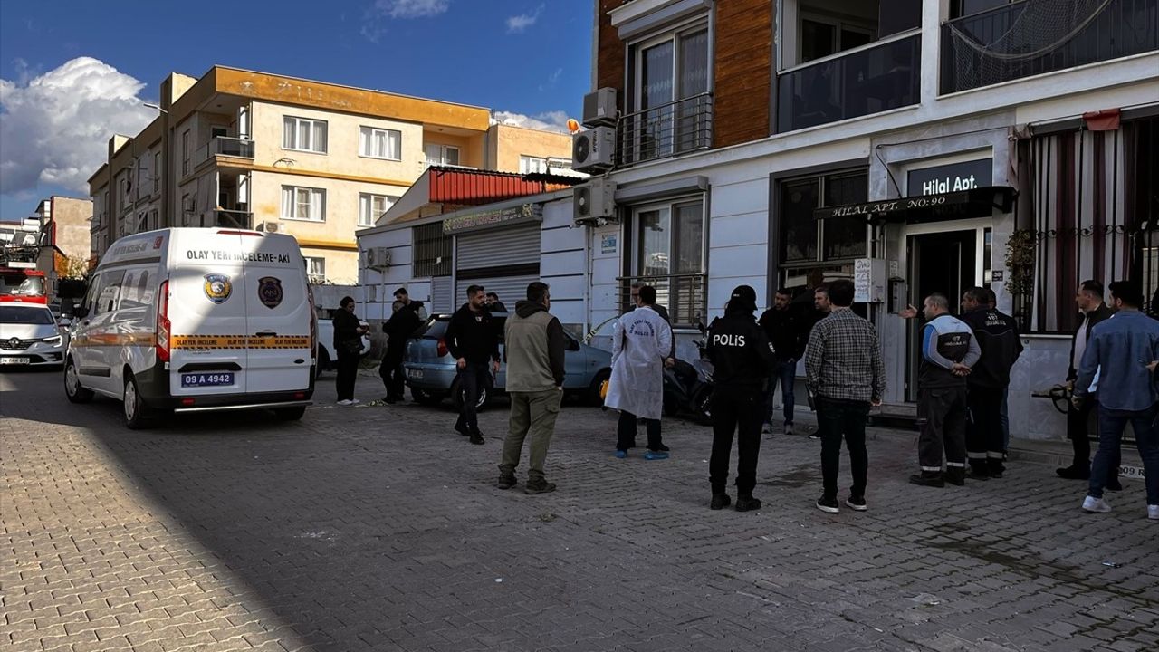 Aydın'da İtfaiye Erinin Eş ve Çocukları Yangında Hayatını Kaybetti