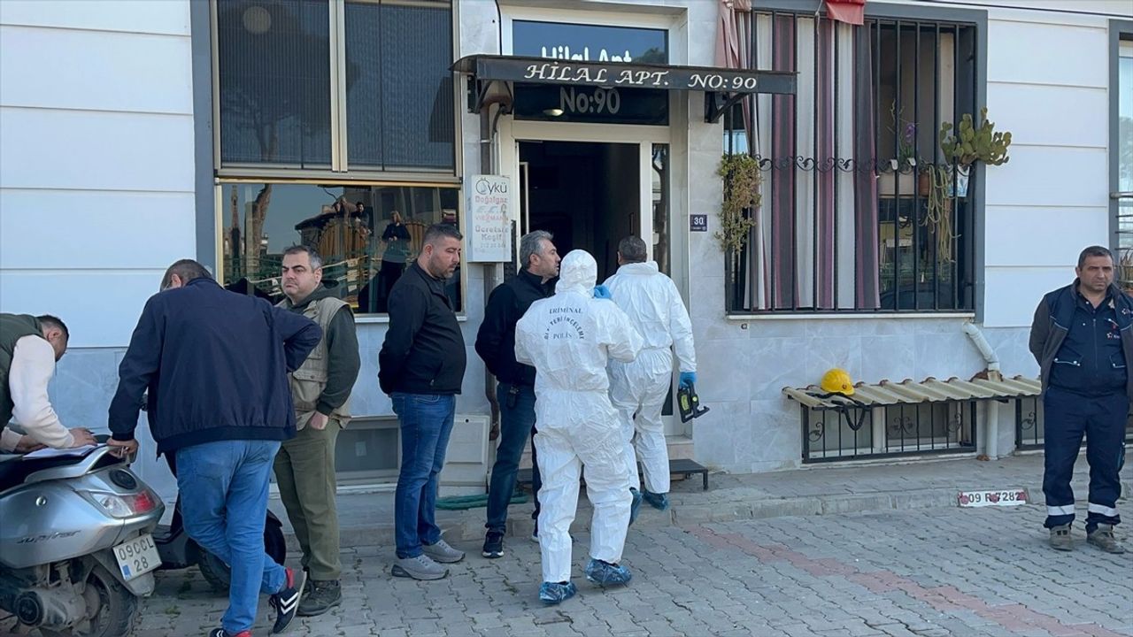 Aydın'da Yangında Hayatını Kaybeden İtfaiye Erinin Ailesi Defnedildi