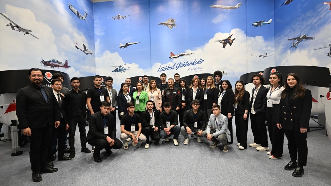 Azerbaycanlı Gençler Bursa'da Startech Eğitim Programında Buluştu