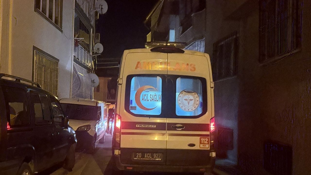 Baba, Oğlunu Bıçakla Yaraladı: Denizli'de Tutuklama