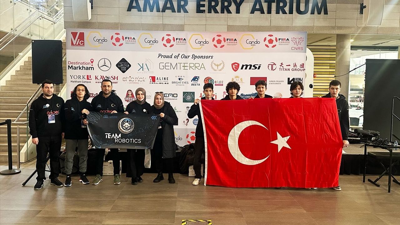 Bahçelievler İmam Hatip Lisesi, Robot Yarışmasında Büyük Başarı İle Döndü