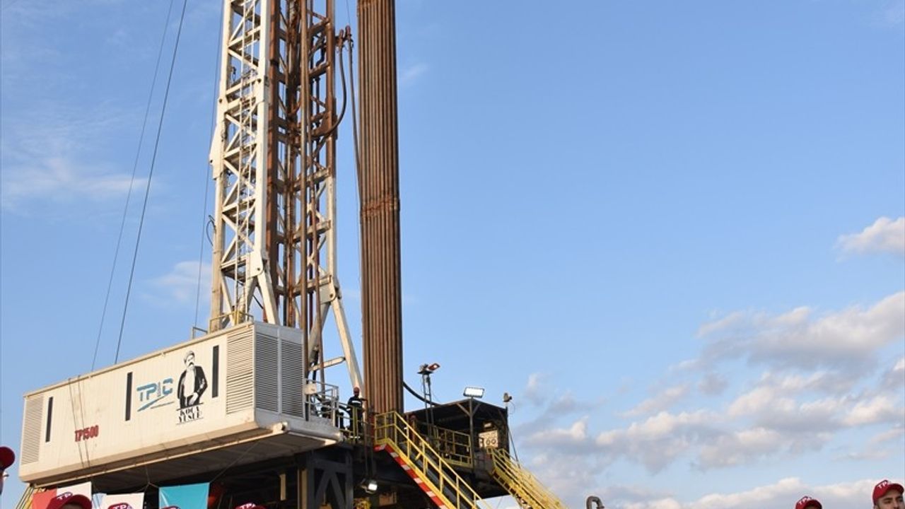 Bakan Bayraktar, Gabar'daki Petrol Üretimini Açıkladı: Günlük 80 Bin Varyant Erişildi!
