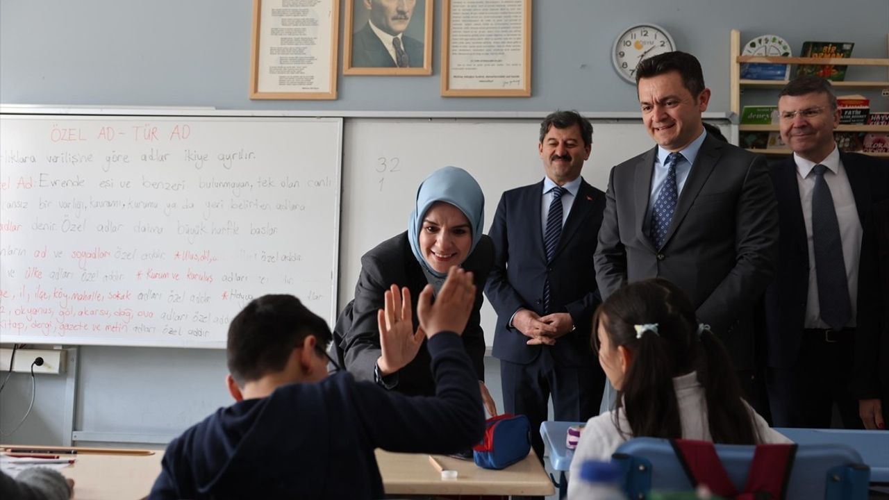 Bakan Göktaş, Özel Eğitim Öğrencileriyle Buluştu