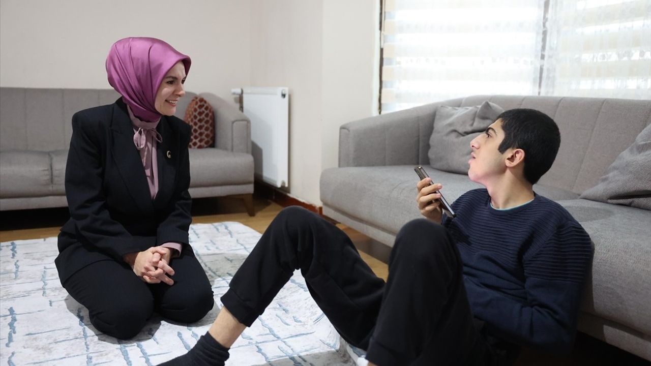 Bakan Göktaş Sınırgeç Ailesinin İftar Sofrasını Şereflendirdi