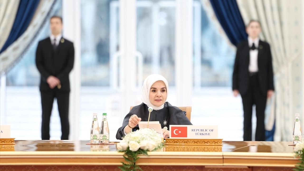 Bakan Göktaş, Türkmenistan'daki Konferansta Çocukların Haklarını Savundu