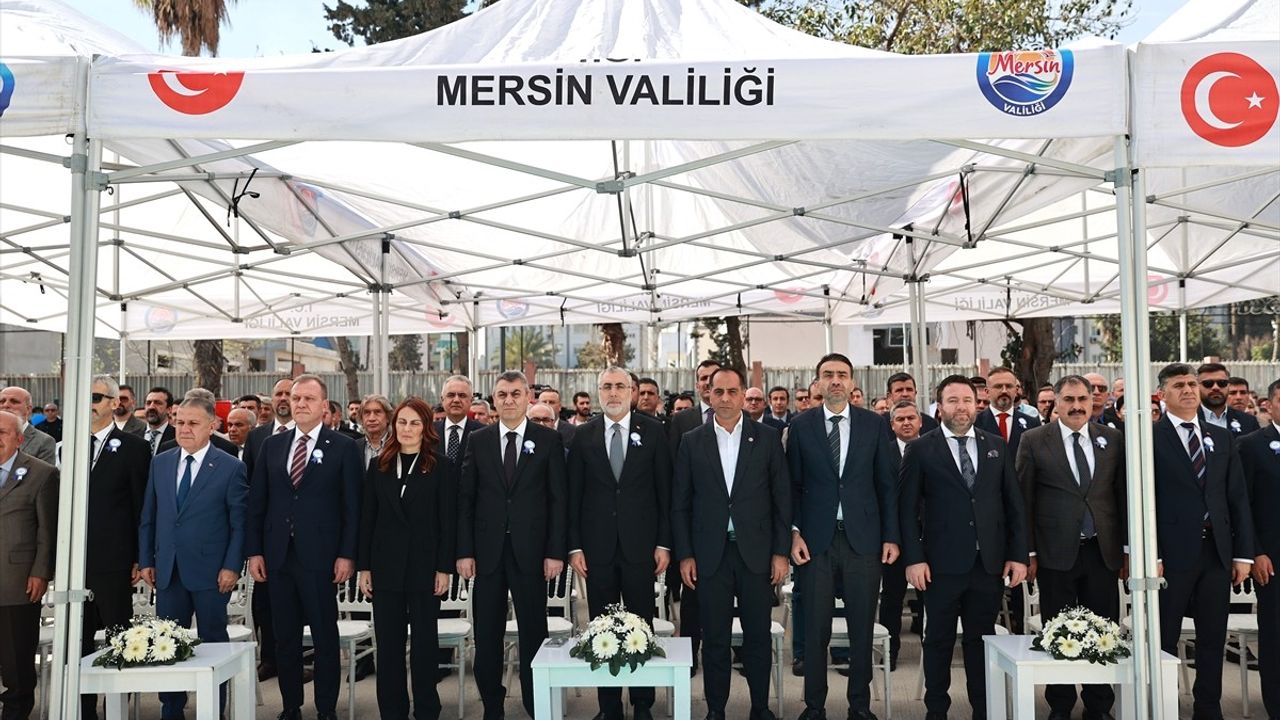 Bakan Işıkhan: 'Sosyal Güvenlik Sistemi Dünya Çapında Örnek Alınabilir Halde'