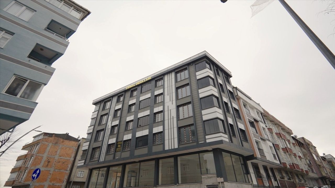 Bakan Kurum, İstanbul'da Kentsel Dönüşüm İçin 'Yarısı Bizden' Kampanyası Başlattı