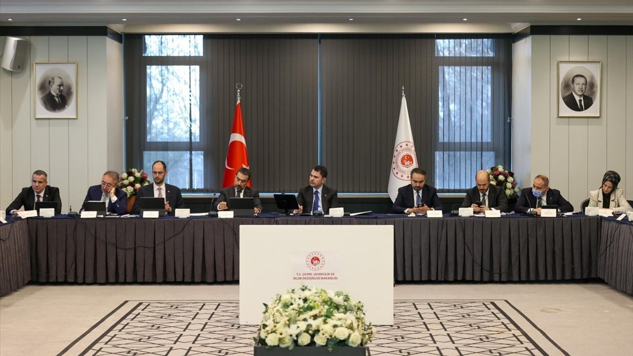 Bakan Murat Kurum, AK Parti Ankara İl Teşkilatı ile Toplantı Yaptı