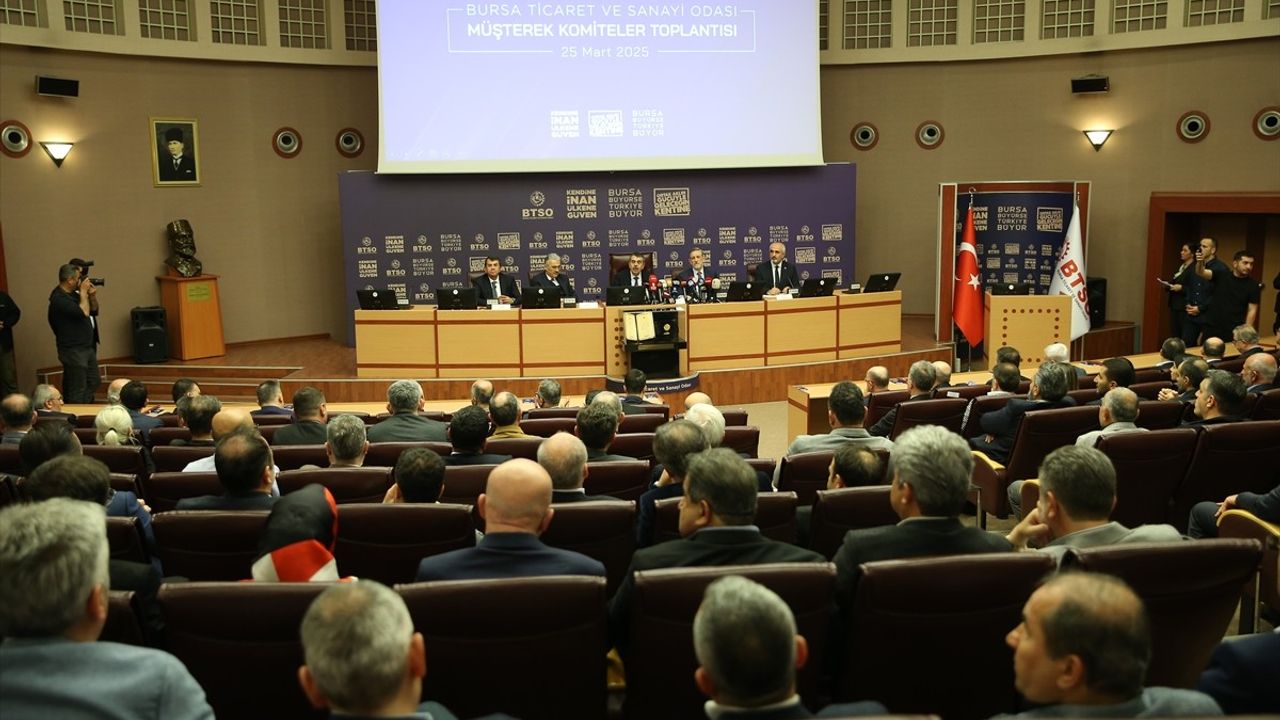 Bakan Tekin, Bursa'da Mesleki Eğitime Dikkat Çekti