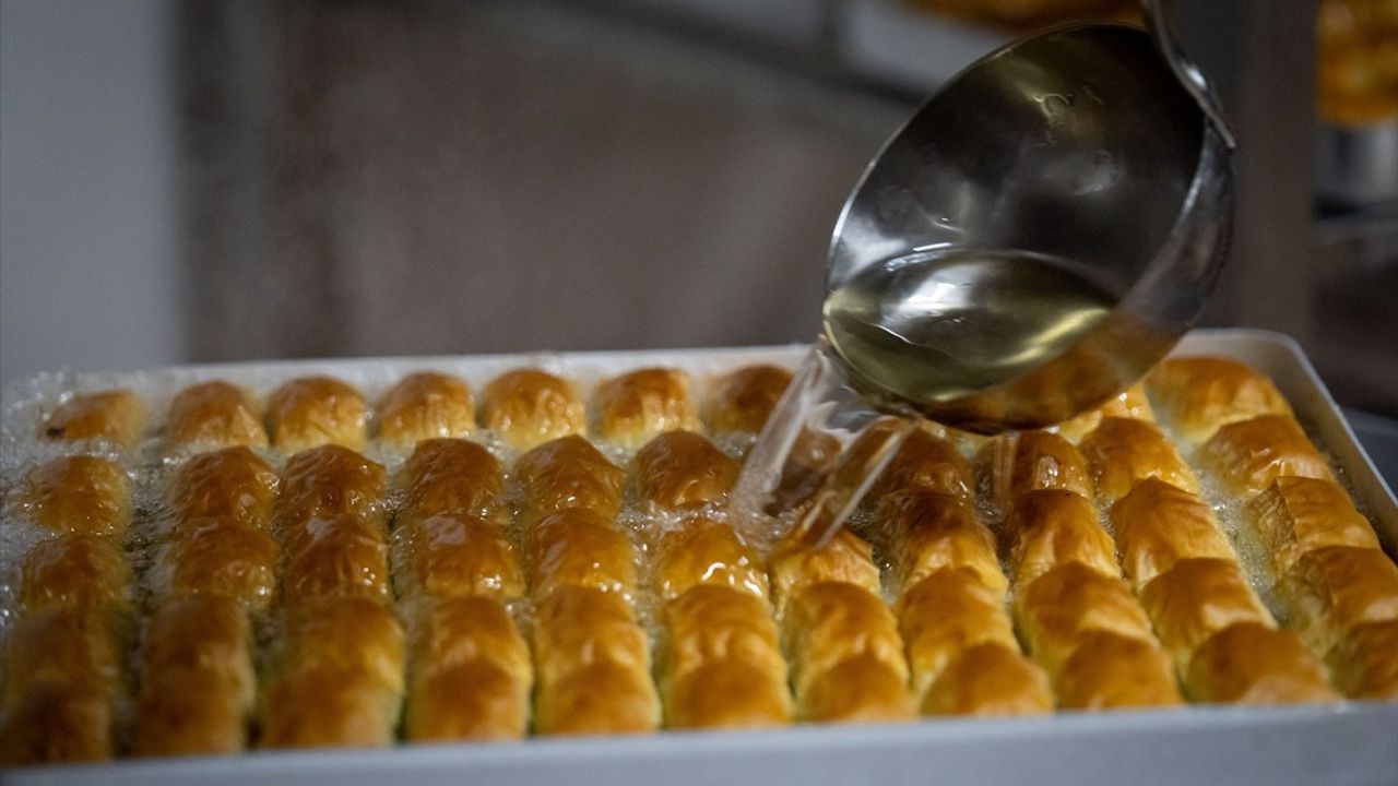 Baklava ve Kadayıf: Lezzetin Sırrı Şerbetinde Gizli