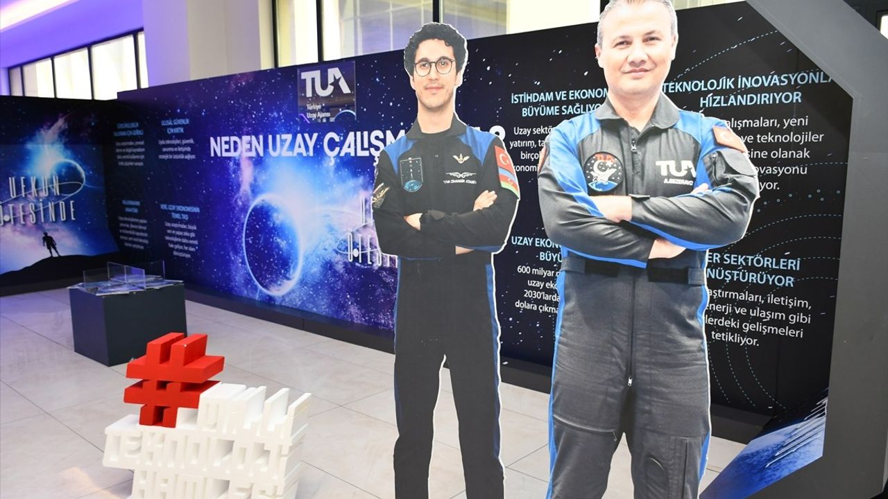 Batman'da 'Ufkun Ötesinde' Sergisi Açıldı