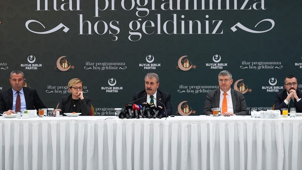 BBP Genel Başkanı Destici: 'Cumhur İttifakı'na Güveniyoruz, Ama Terör Örgütlerine Değil'