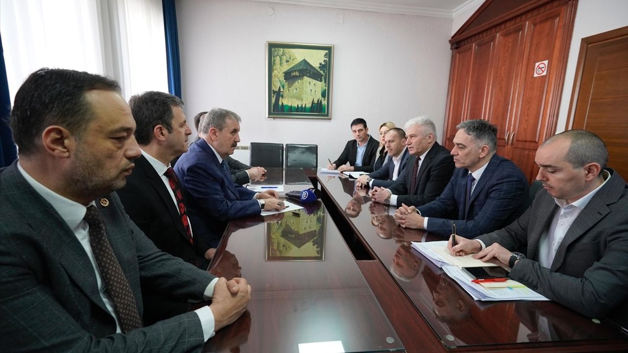 BBP Genel Başkanı Mustafa Destici Rojaye Belediyesi'ni Ziyaret Etti